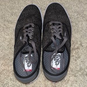 Mens vans, worn once